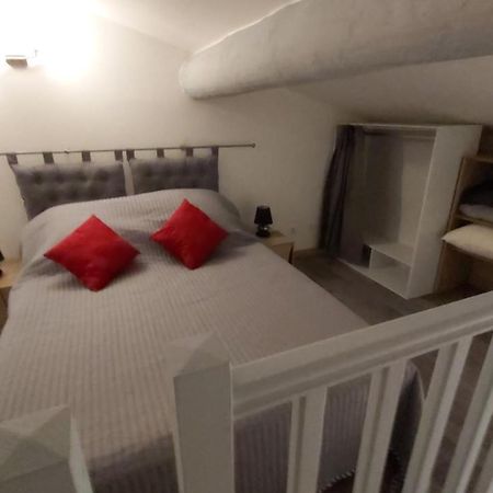 L'Appartement De L'Eglise سانت ماري دو لا مير المظهر الخارجي الصورة